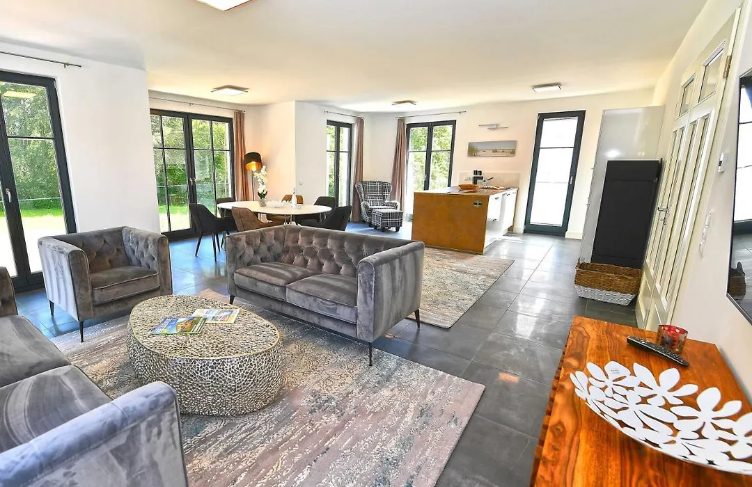 Villa LEVANTE in Binz - Penthouse mit Kamin, Sauna, Seeblick-1